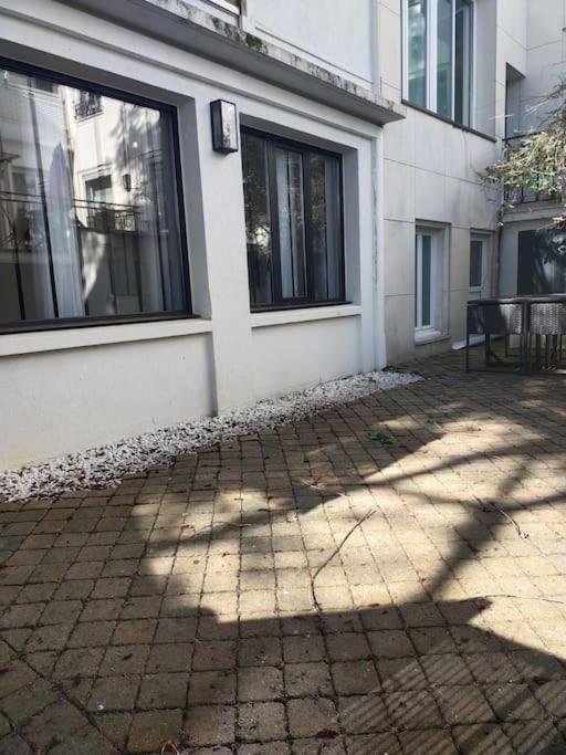 Apartmán 2 Piece Avec Terrasse Ensoleille Suresnes Exteriér fotografie